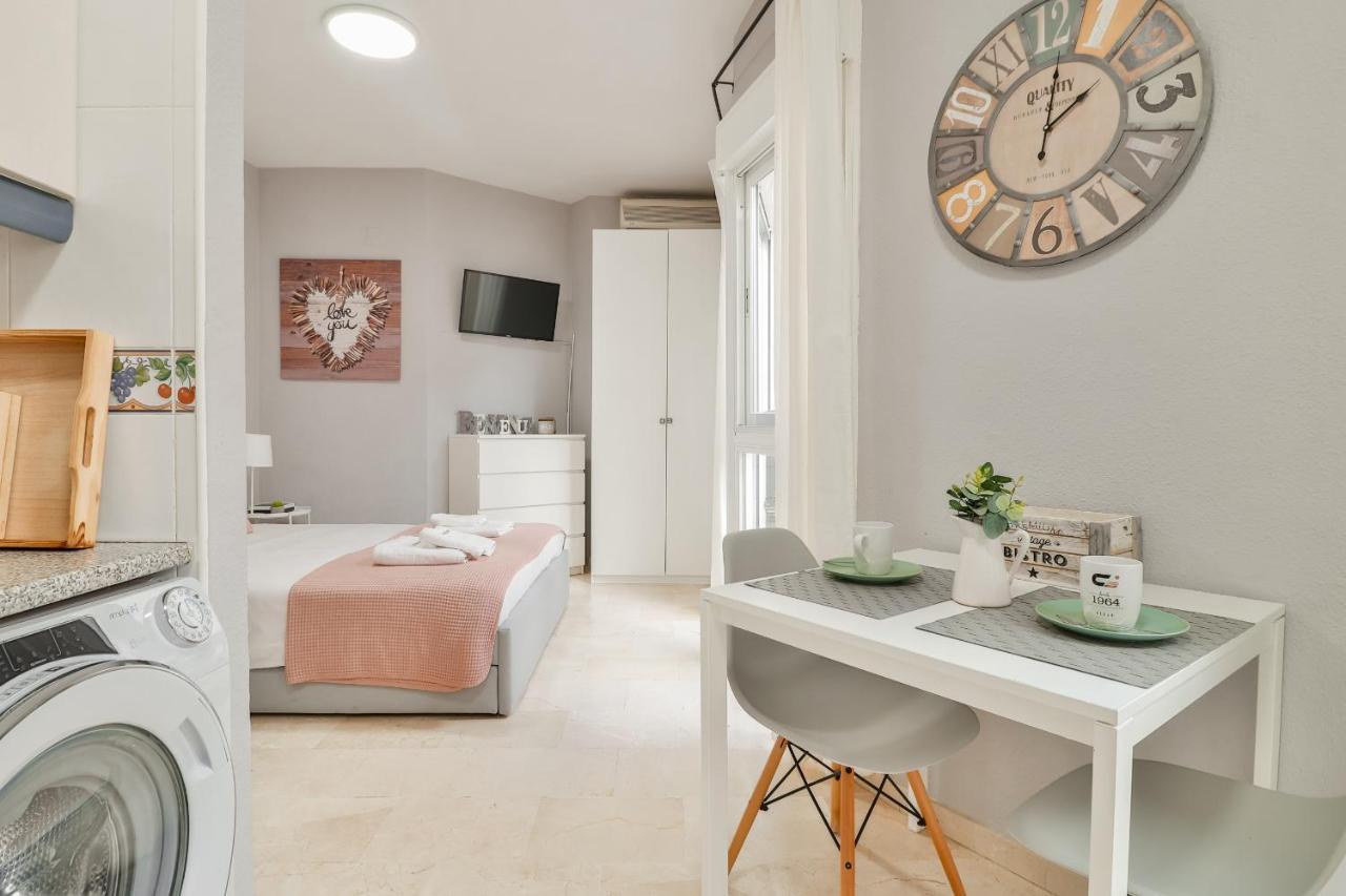 C14 - Nice Studio Close To Historical Center Málaga Eksteriør bilde